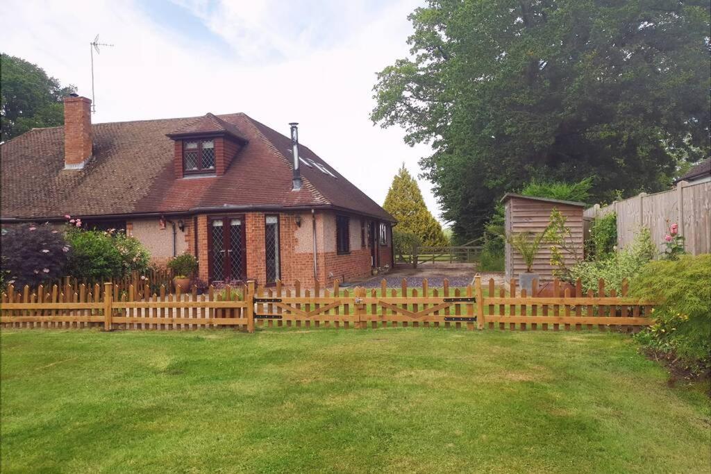 Ashwood Holiday Cottage. Ashford  Luaran gambar